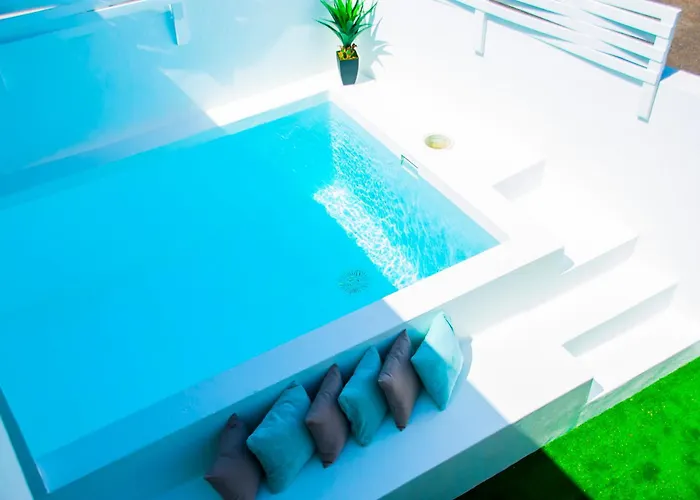 Vibesol Pool Heated House