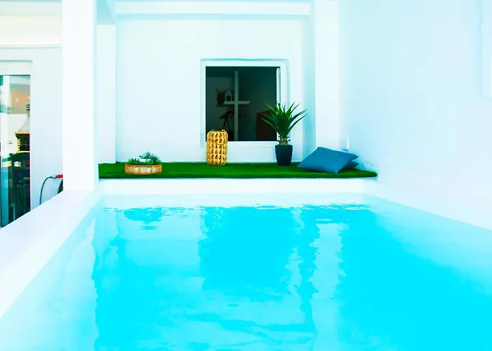 Vibesol Pool Heated House